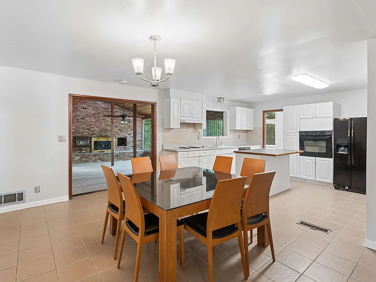 3543 Cloudland Dr — Photo 15