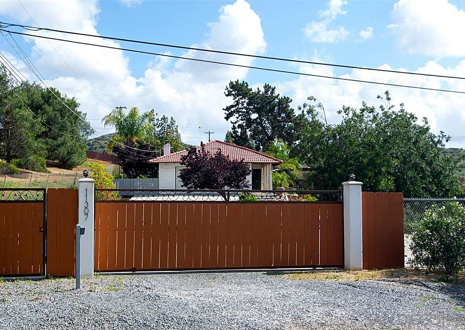 1st image of 11307 Eucalyptus Hills Dr