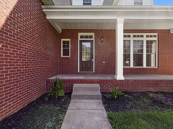 5th image of 135 Weymouth Ct