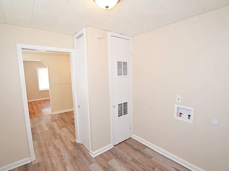 803 E 3rd St — Photo 13
