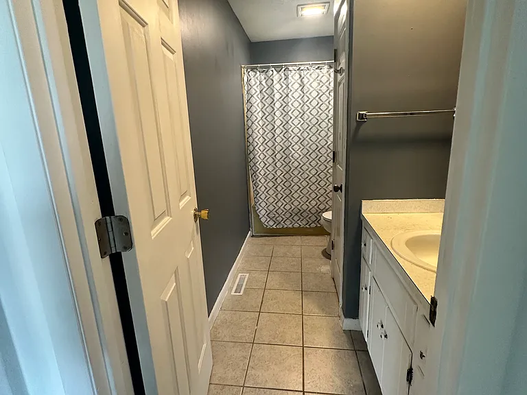 802 Oak Hurst Dr — Photo 18