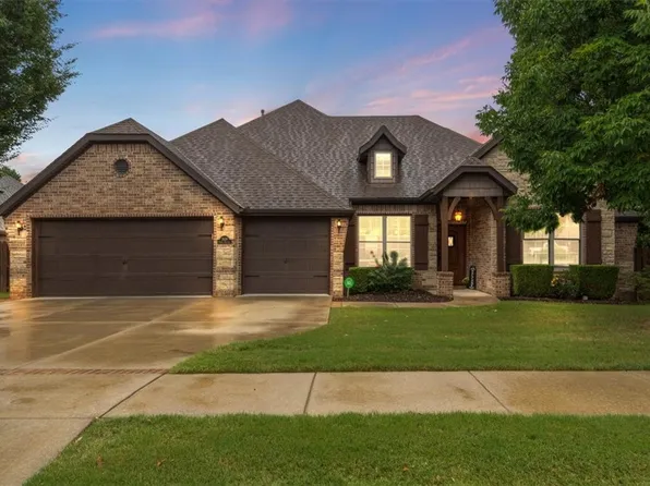 2439 W Pierre Xing, Fayetteville, AR 72704