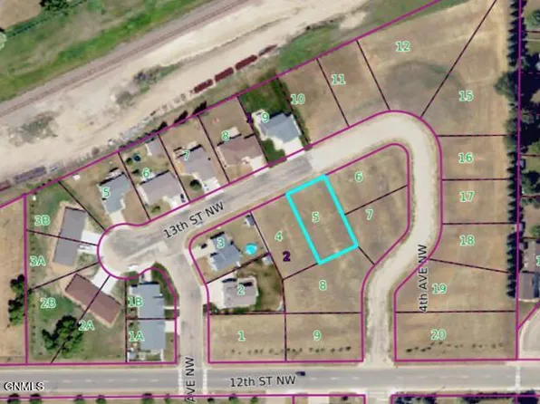 439 13th St NW, Valley City, ND 58072