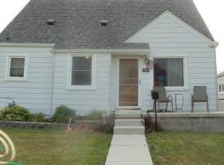 17806 Valade St, Riverview, MI 48193