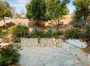 907 Pine Grove Ave, Los Angeles, CA 90042