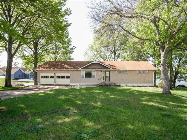 141 E Main St, Gallatin, MO 64640