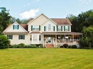 18 Quincy Dr, Oak Ridge, NJ 07438