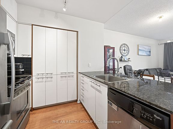 5th image of 5 Valhalla Inn Rd #2111