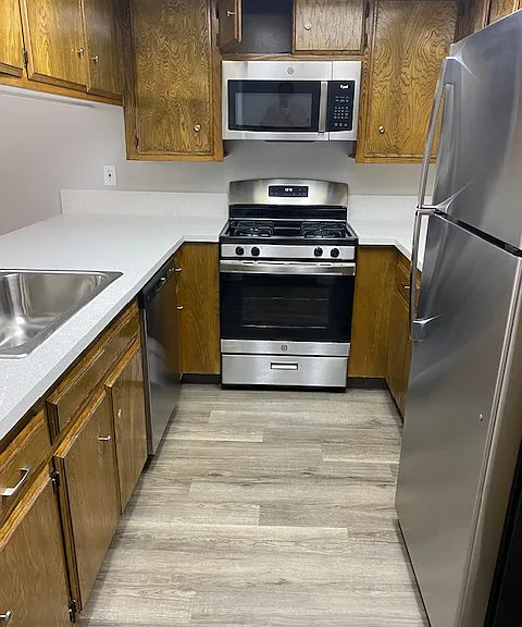 Laurelwood West Villas — Photo 60