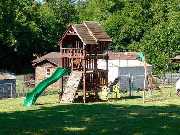 5th image of 1145 Oak Forest Dr