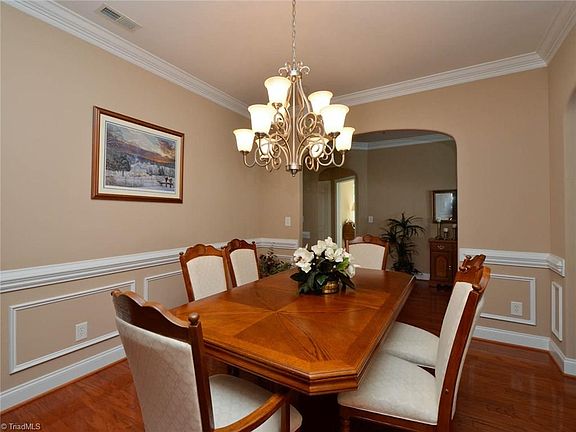 4th image of 145 Laurel Cliffs Dr #C