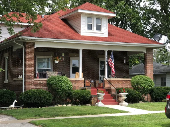 114 W Main St, Royal, IL 61871