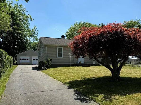 8 Utopian Place, Airmont, NY 10901