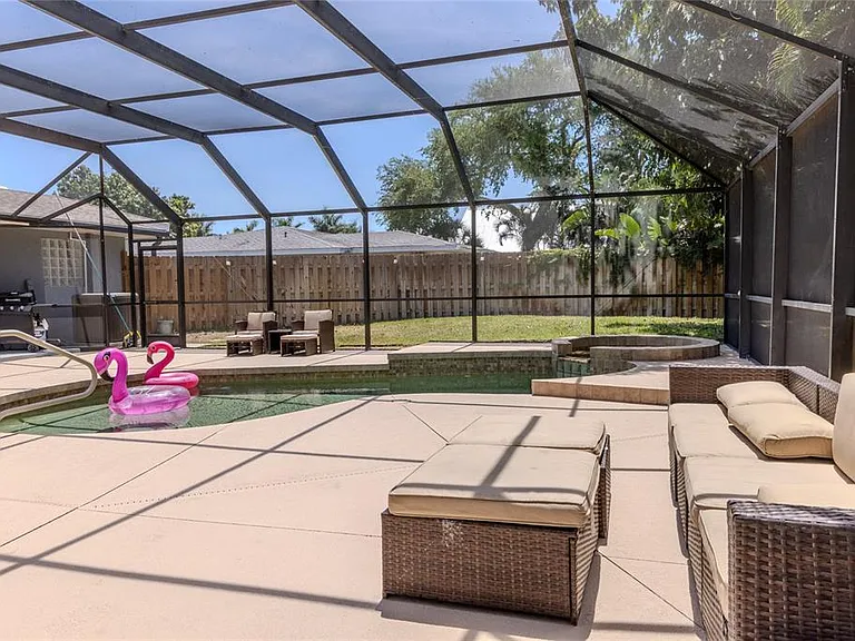 416 Sunset Dr — Photo 76
