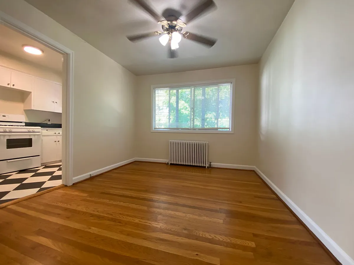 Building Photo - 105 NE 61st Ave #9