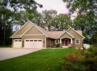 7295 W Golfwood Rd, Ludington, MI 49431