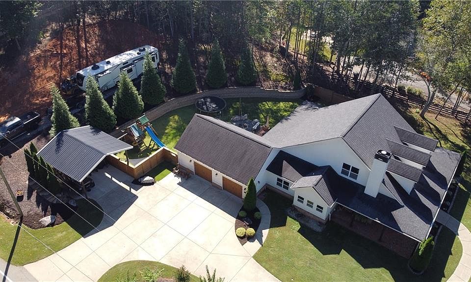 2nd image of 745 Howser Mill Rd