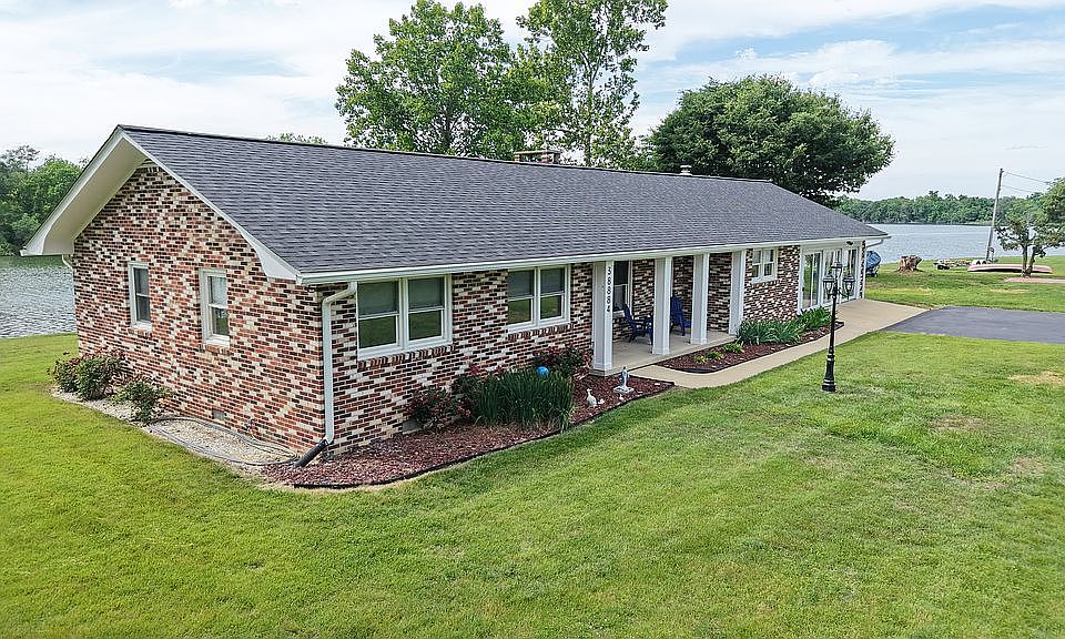 1st image of 38884 Collinwood Dr