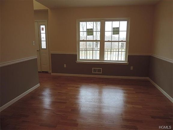5th image of 6 Trotter Ln