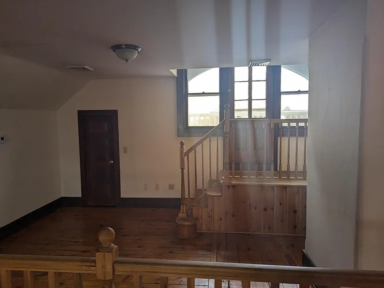 527 N Market St #3 — Photo 11