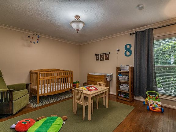 4th image of 708 Pine Hollow Dr