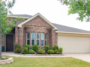 2112 Danibelle Dr, Heartland, TX 75126