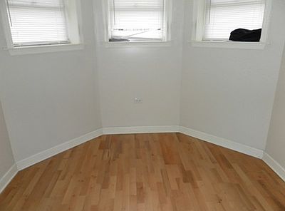1st image of 2852 W Rosemont Ave