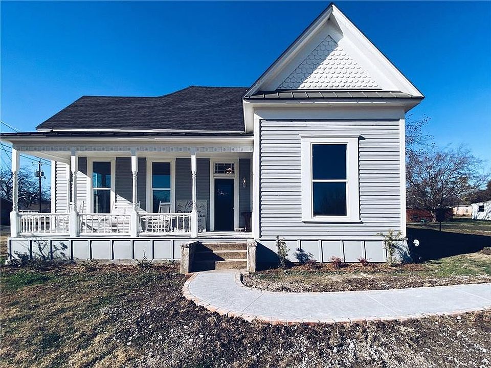1st image of 120 N Avenue D