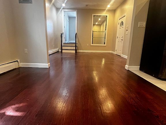 4th image of 633 37th St Floor 1