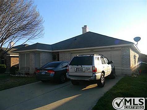1st image of 4809 Grovewood Dr