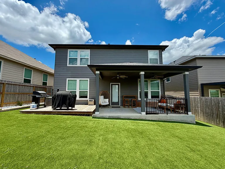 5024 Galvan Mnr — Photo 34