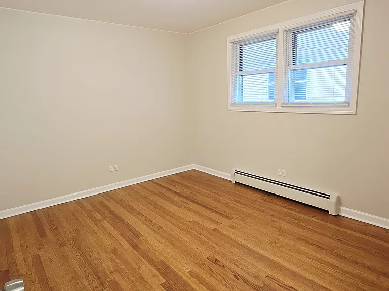 5835 W 63rd St — Photo 32
