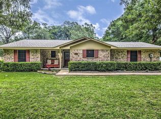 151 Linnwood Dr N, New Caney, TX 77357