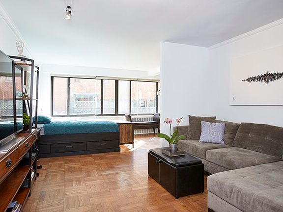 3rd image of 200 E 36th St APT 11H