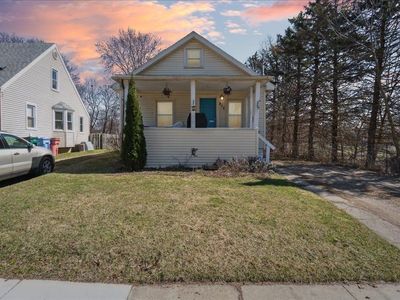 914 Comfort St, Lansing, MI, 48915