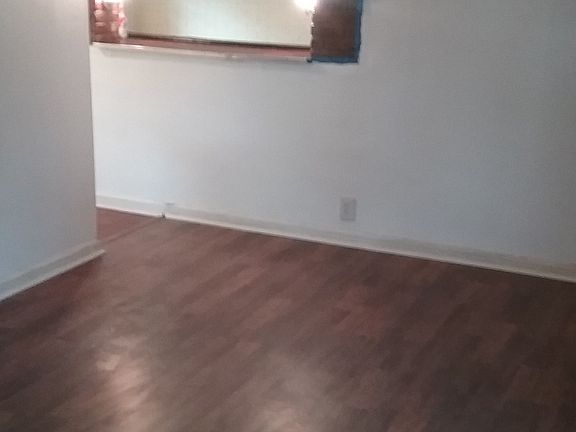 2nd image of 416 S Kenmore Dr