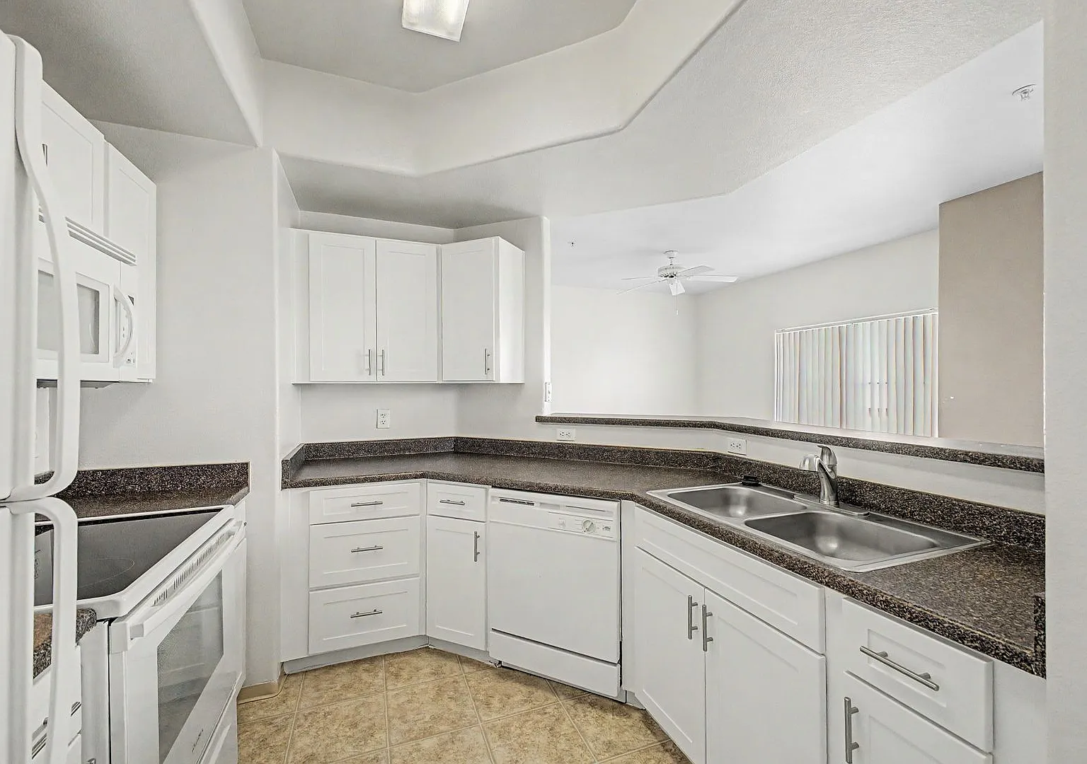 Relaxed Fountain Hills Living with Amenities to Match — Photo 3