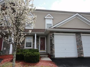 62 Lower Ridge View Cir, East Stroudsburg, PA 18302