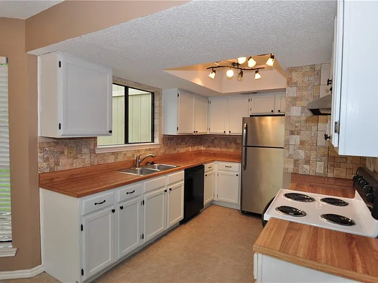 13405 Saddlebrook Trl #B — Photo 15