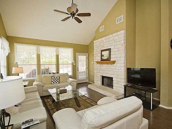 3rd image of 16824 Brayton Park Dr