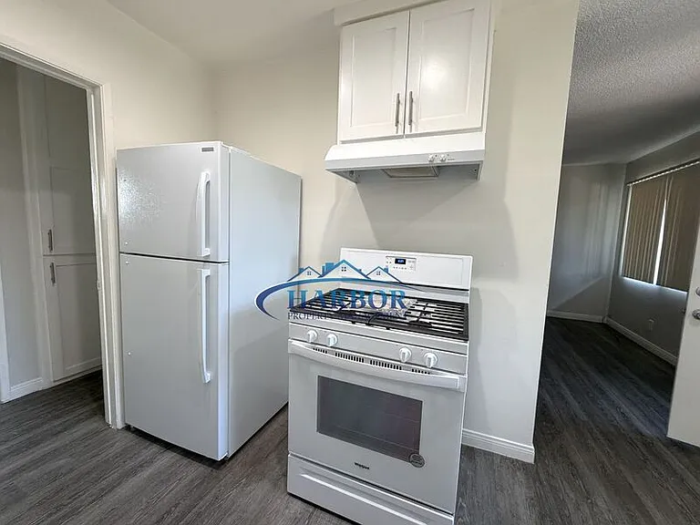1388 Martin Luther King Jr Ave #8 — Photo 8