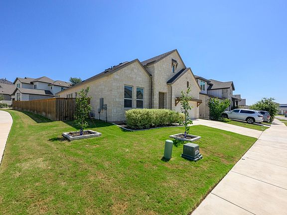 2nd image of 374 Kings Pine Dr