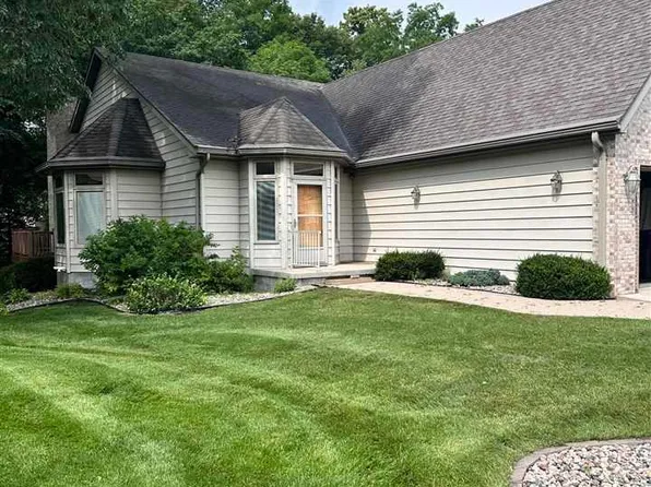 1511 Pleasant View Dr, North Mankato, MN 56003
