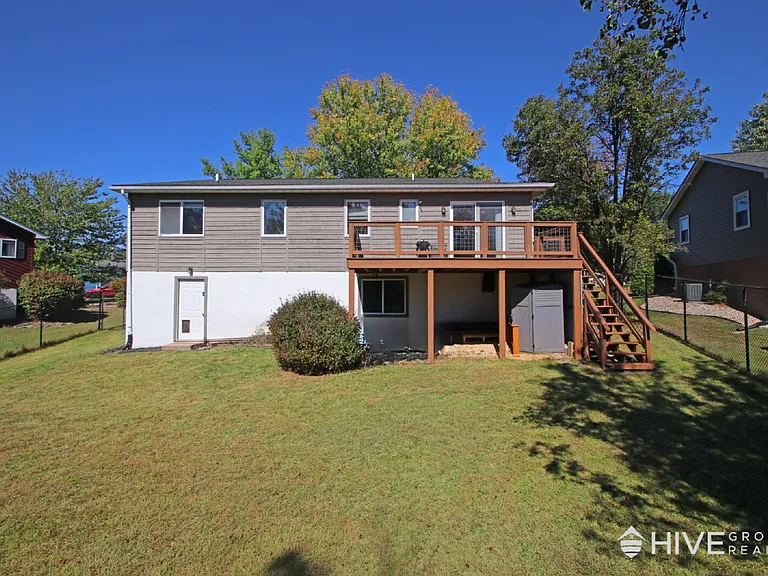 1041 Oak View Ct — Photo 25