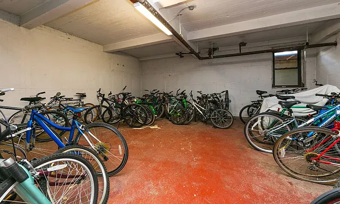 Sold by REMAX Elite | media 14