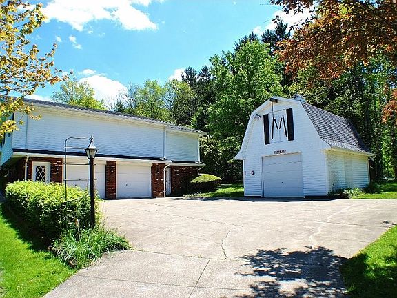 4th image of 7875 Deerbrook Dr