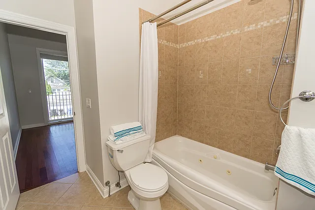 3440 N Narragansett Ave #2 — Photo 12
