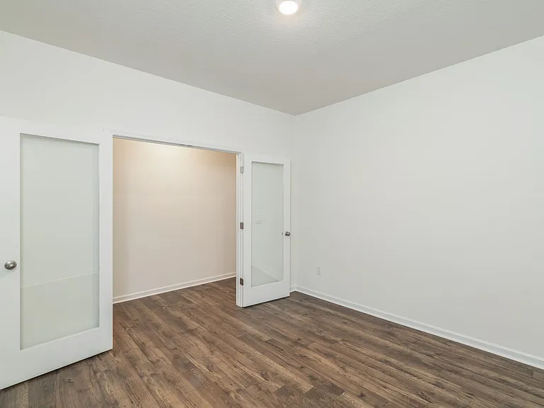 944 Utopia Ln — Photo 6