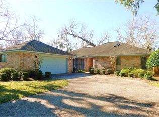 2254 Riverside Dr, West Columbia, TX 77486