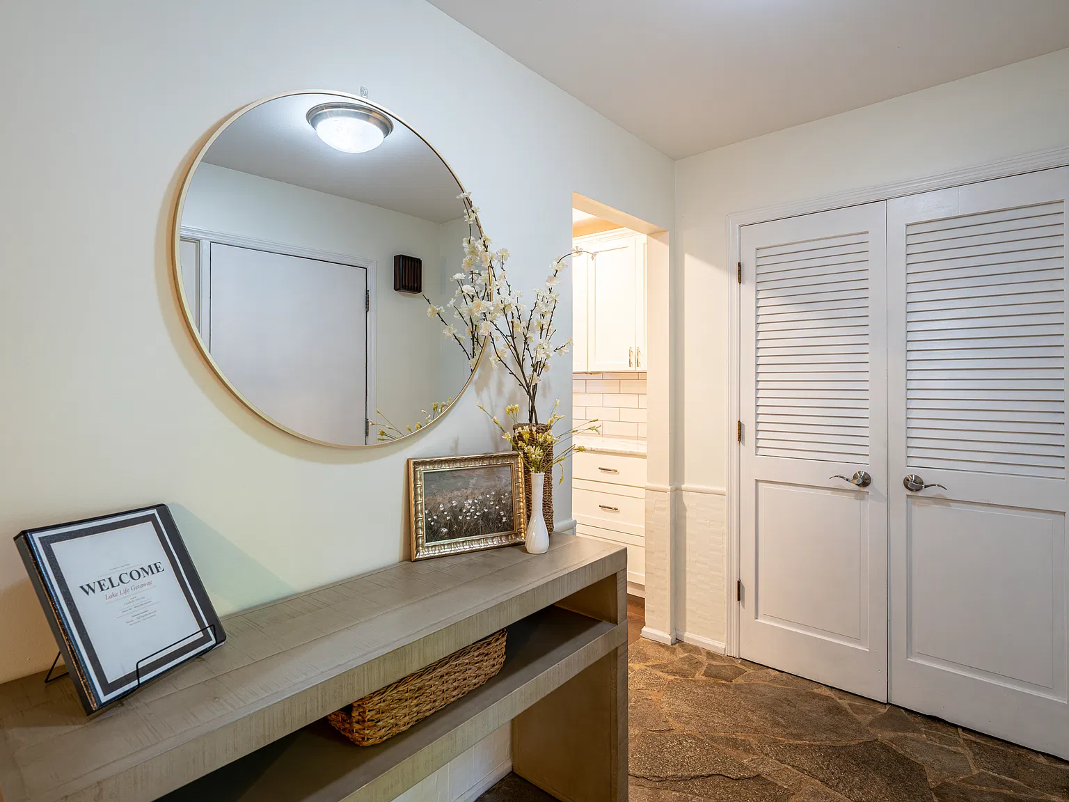 5 bed, 3200 sqft, $4,250 — Photo 2